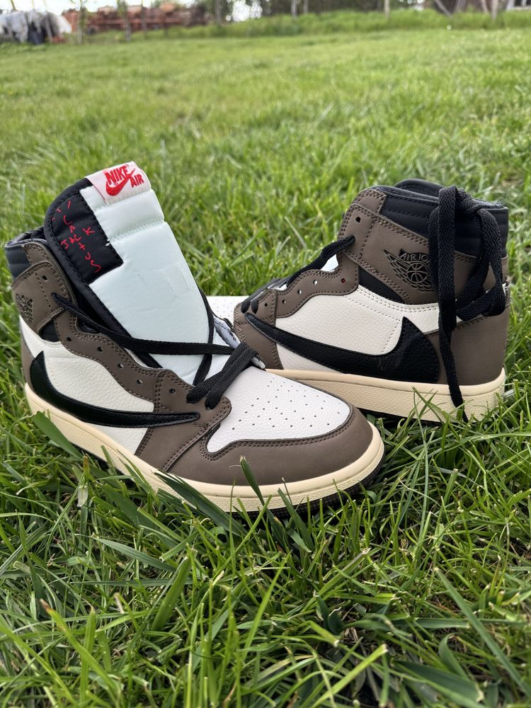 Nike Air Jordan 1 Retro High, Travis Scott