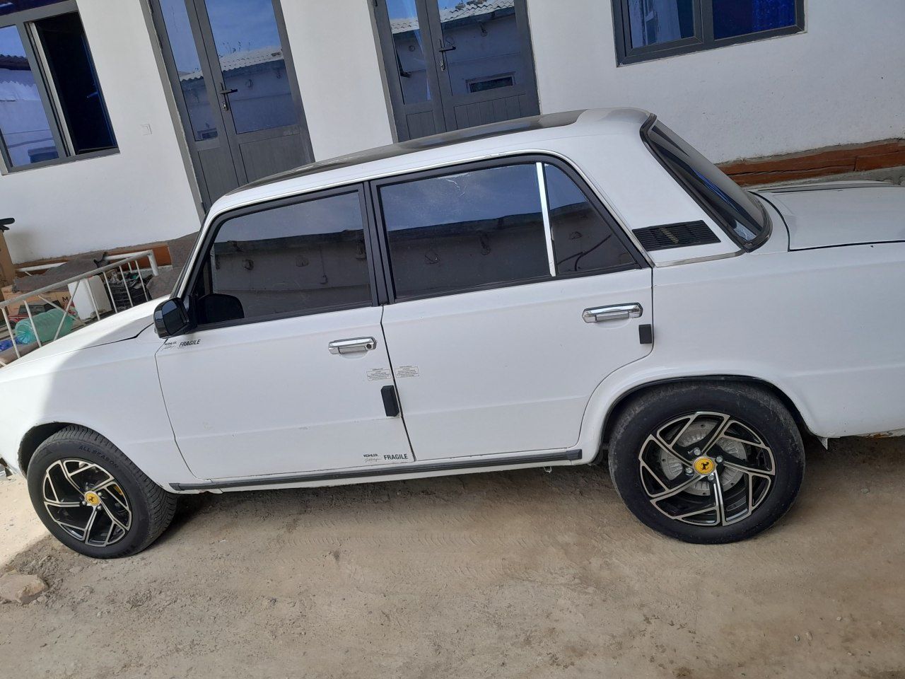 Vaz 21013 yili 85 yil mator karobka hamasi yaxshi