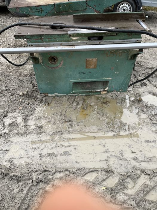 Vand circular si freza umaro