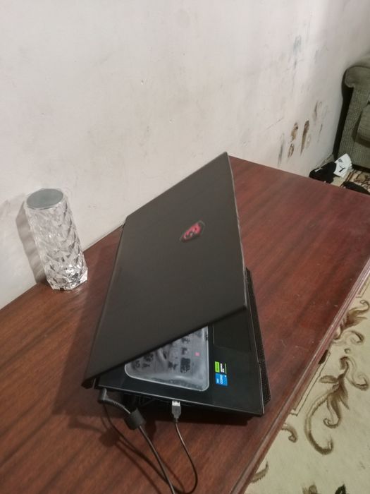 Игровой ноутбук  MSI Katana 17