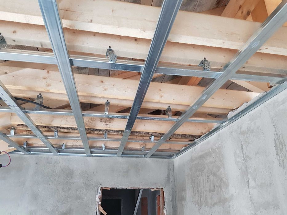 Amenajari interioare