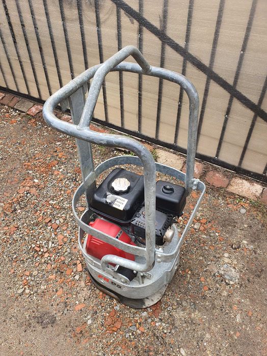 Swepac Fr95 compactor 95kg Honda GX160 an 2022 f putin folosit ca nou