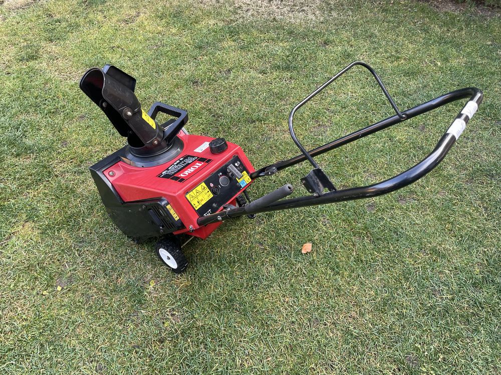 Freza zapada TORO PowerLite 16, motor 2t, pornire electrica!