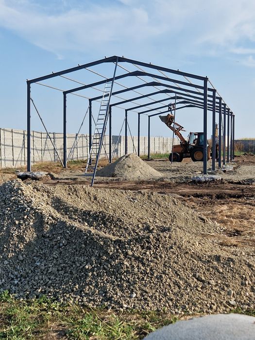 Vând hală metalica