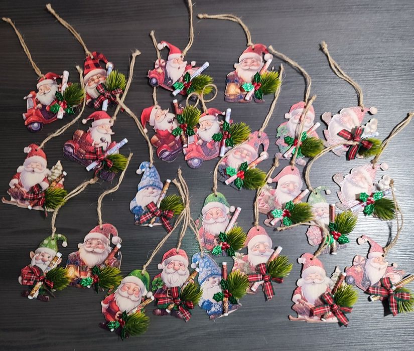 Коледни венци/Елхи с мъх/висулки за закачане/ късметчета