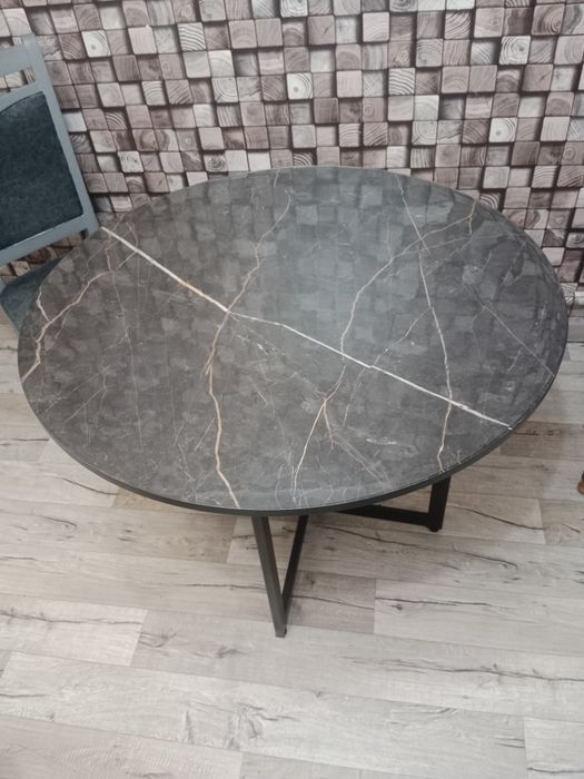 Стол обеденный 100см