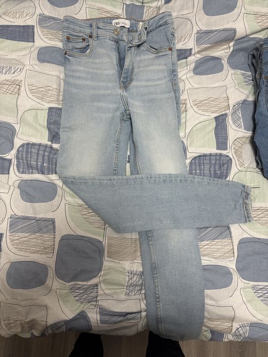 Светло сини дънки Zara