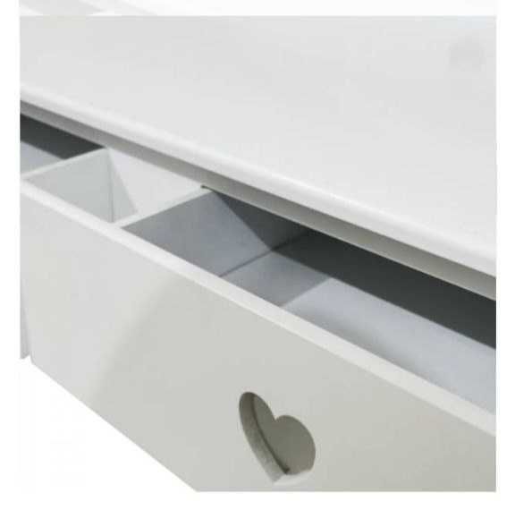 Елегантно детско бюро или тоалетка с размери 110/55/61