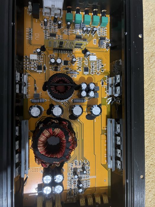 Amplficator gs 1200.1 defect