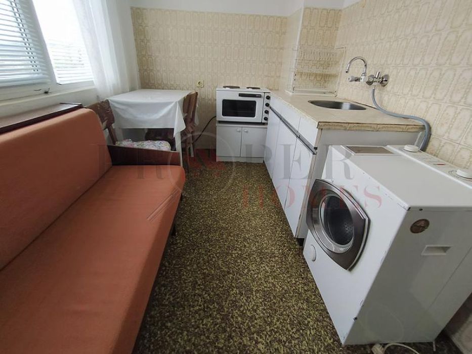 Южна Гарсониера в ж.к. Бузлуджа