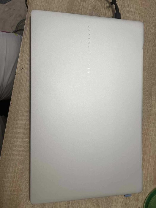 Vand Laptop Asus Vivobook S15 copilot + PC accept si schimburi?