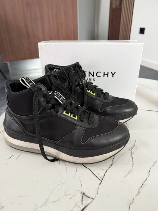 Обувки Cesare Paciotti