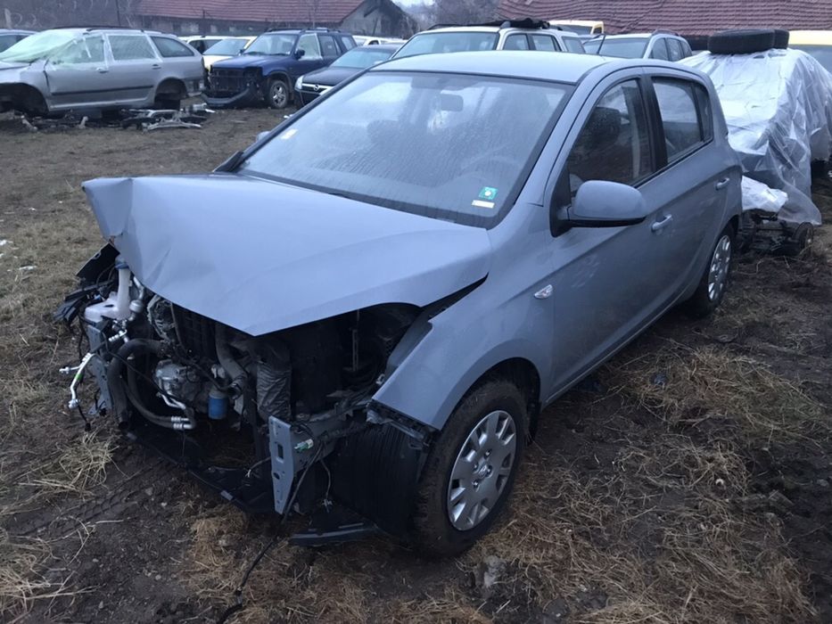 НА ЧАСТИ! Hyundai i20 1.2 i 86 кс. G4LA Хюндай и20 Климатик 2014 г.