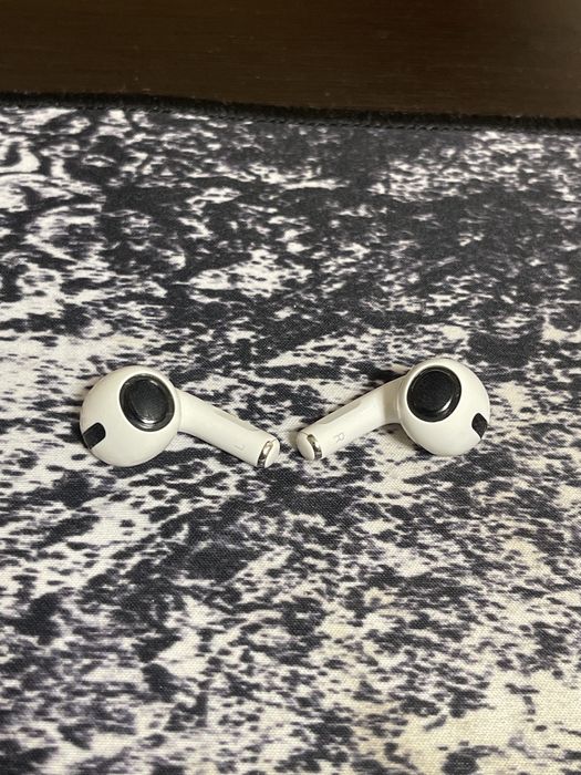 Aipods Pro слушалки