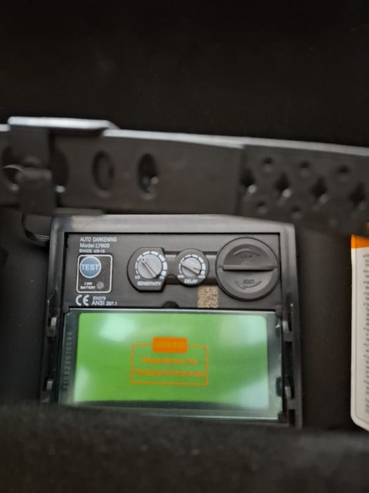 Masca de sudura noua