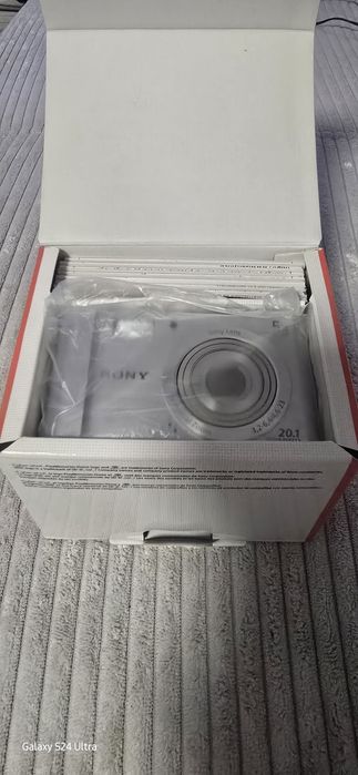 Цифров фотоапарат SONY Cyber-shot DSC W800 чисто нов ползван 20 дни