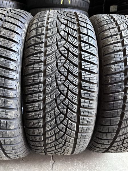 225/45/19 GOODYEAR 4бр
