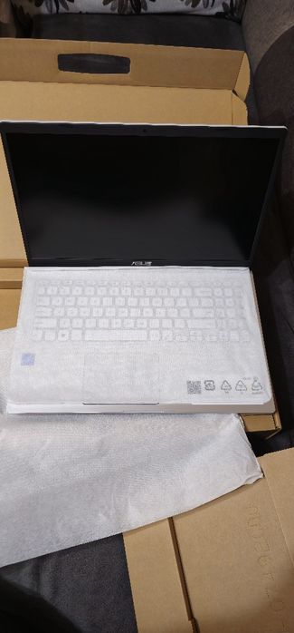 Laptop Asus X515M Nou