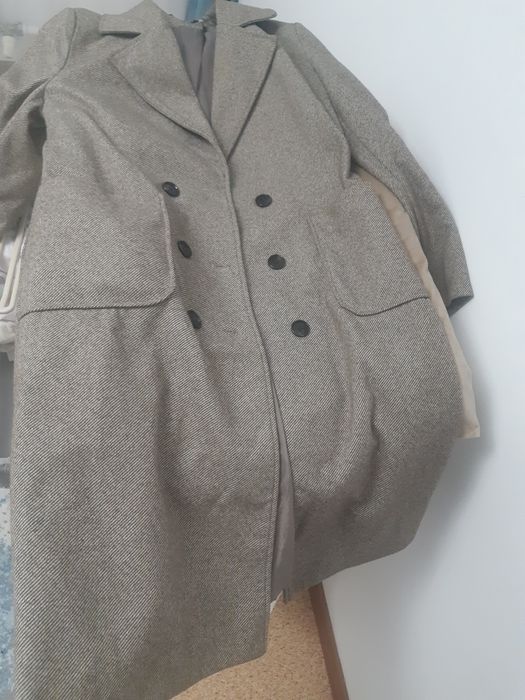 Продам осеннюю пальто за 5000 тг