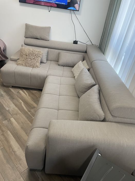 Разтегателен диван спалня