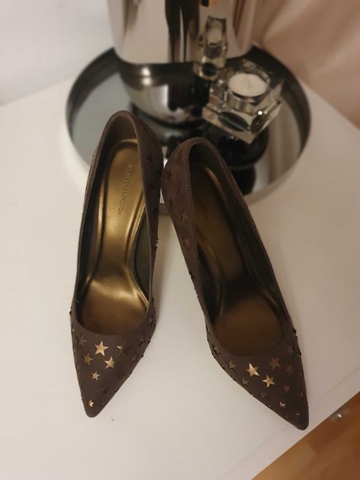 Pantofi cu toc, kaki