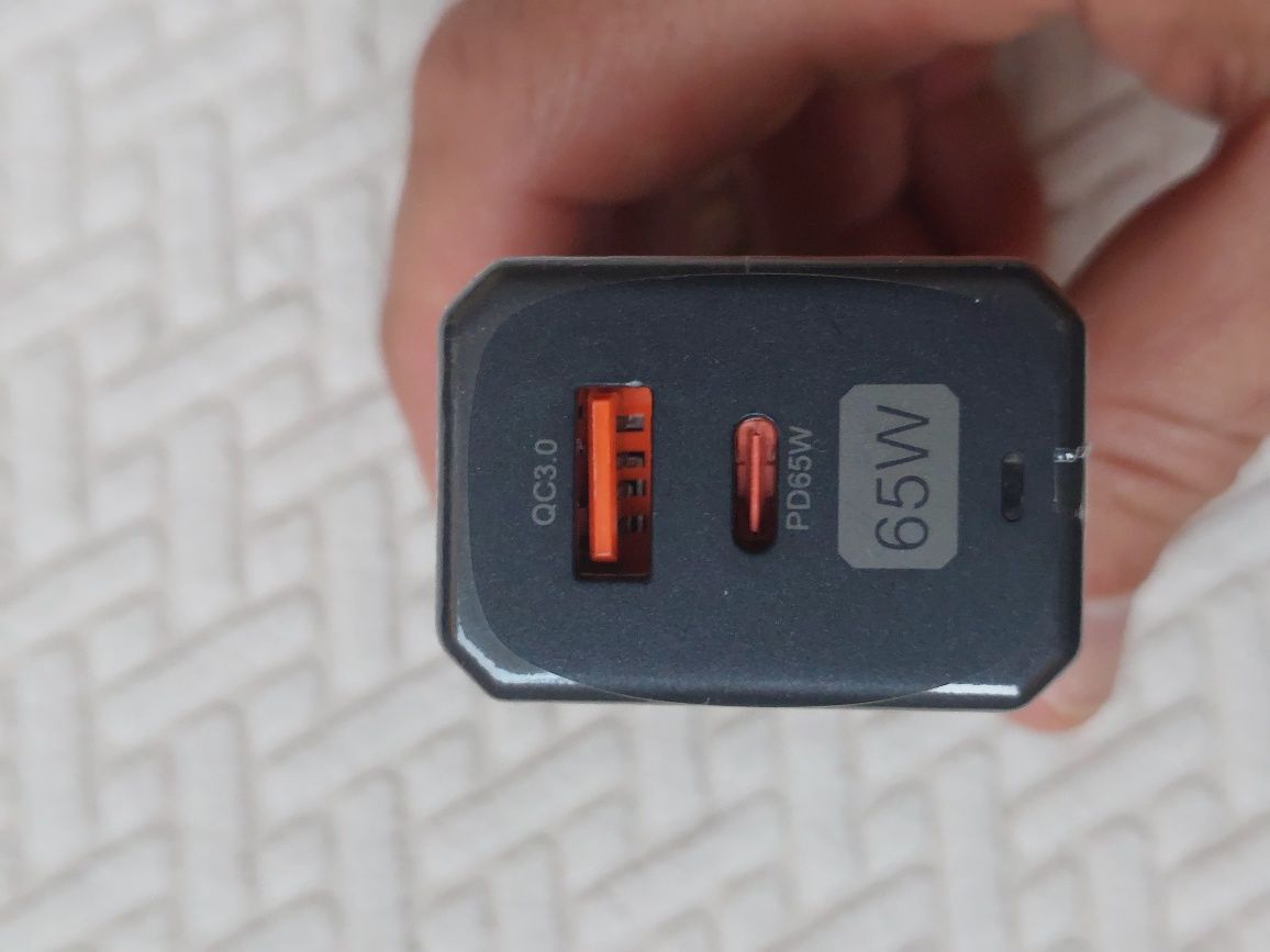 PD 65W Max Fast charger - бързо зарядно