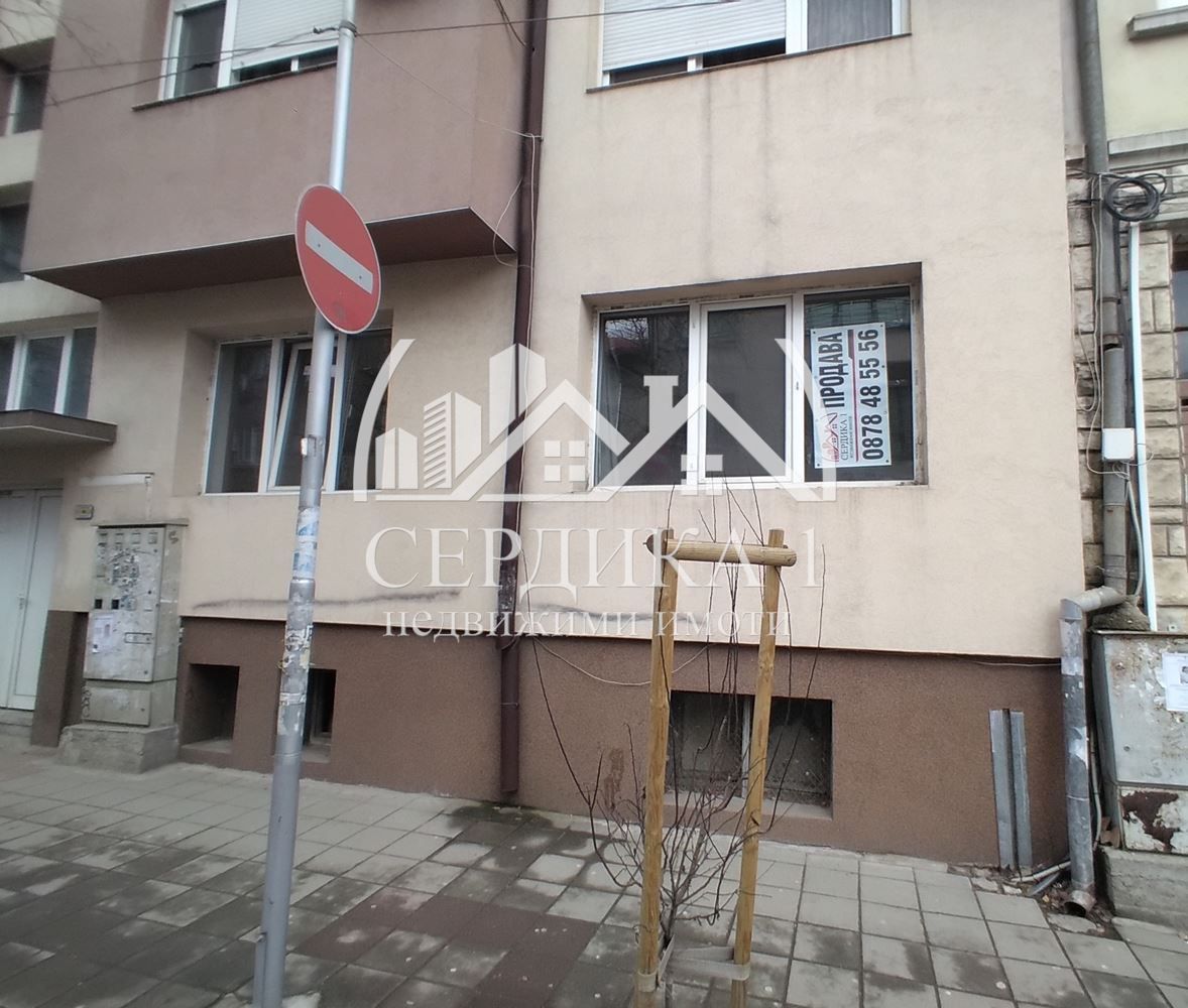 Продава се Многостаен апартамент в Благоевград, Идеален център - 100 кв.м за 1380 €/кв.м - Снимка #11