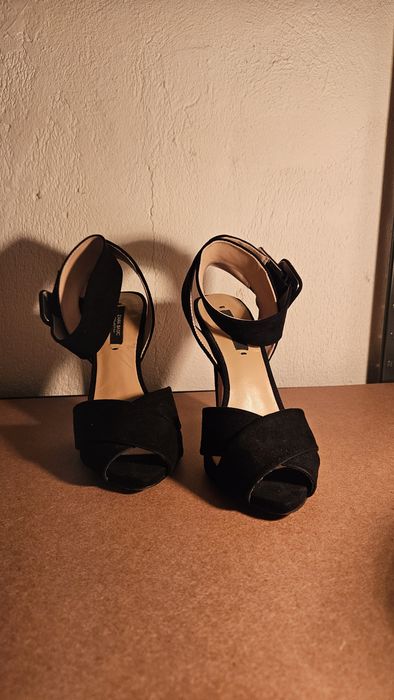 Sandale Zara Basic marimea 36