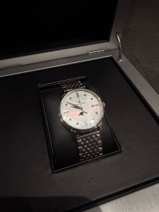 Премиальные часы от Maurice Lacroix