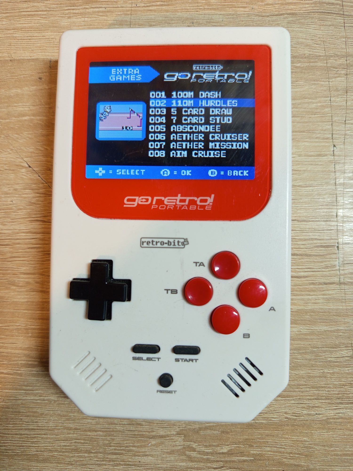 Портативна конзола"Retro-bit"goretro(250,класически игри)
