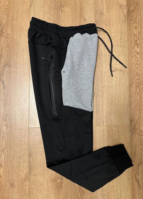 Nike tech gray and black (marimi M L Xl )