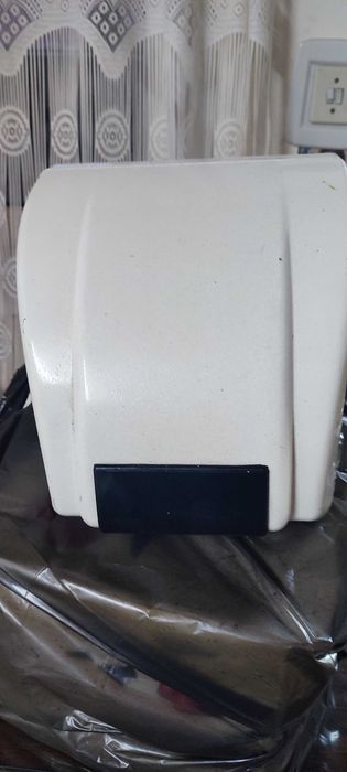 Uscător mâini Românesc