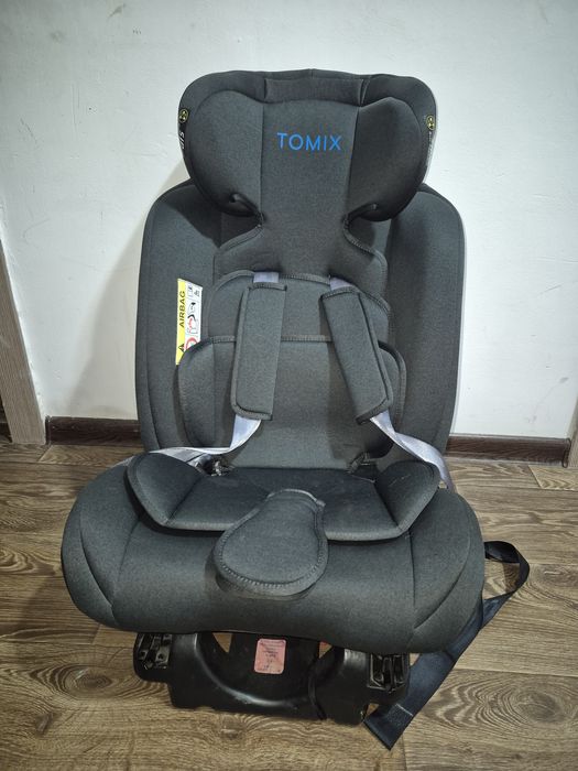 Продам детское автокресло Tomix