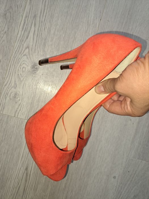 Pantofi eleganți, culoare corai