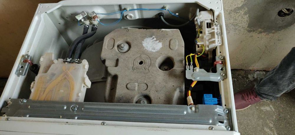 AEG InverterMotor 8 kg дефект