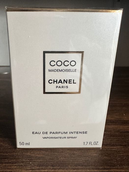 Дамска козметика Chanel, Clinique