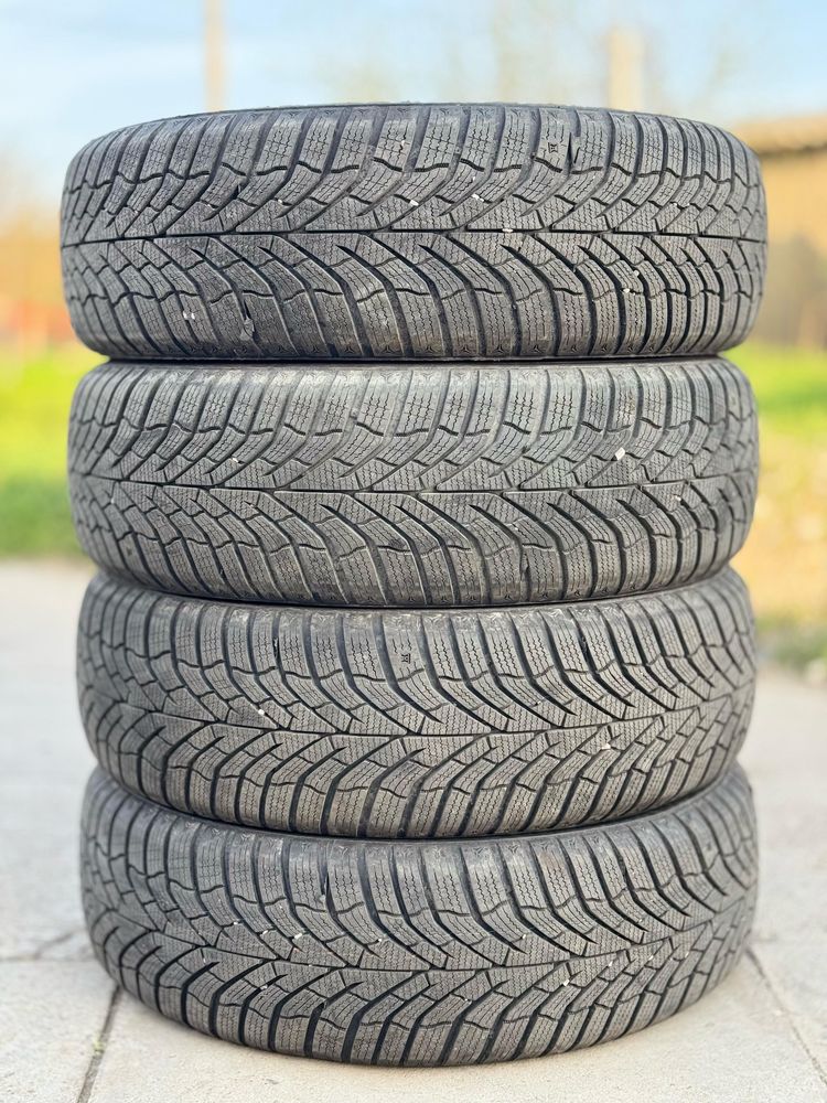 Продается новый комплект зимних шин Kumho, 205/65R16