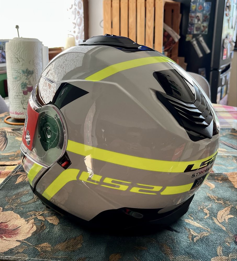 Модуларна каска LS2 STROBE, НОВА