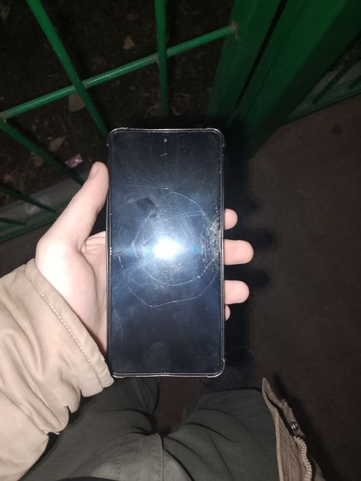 Продам poco x5 pro 5g