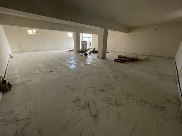 Сдается в аренду второй этаж и цокольный этаж