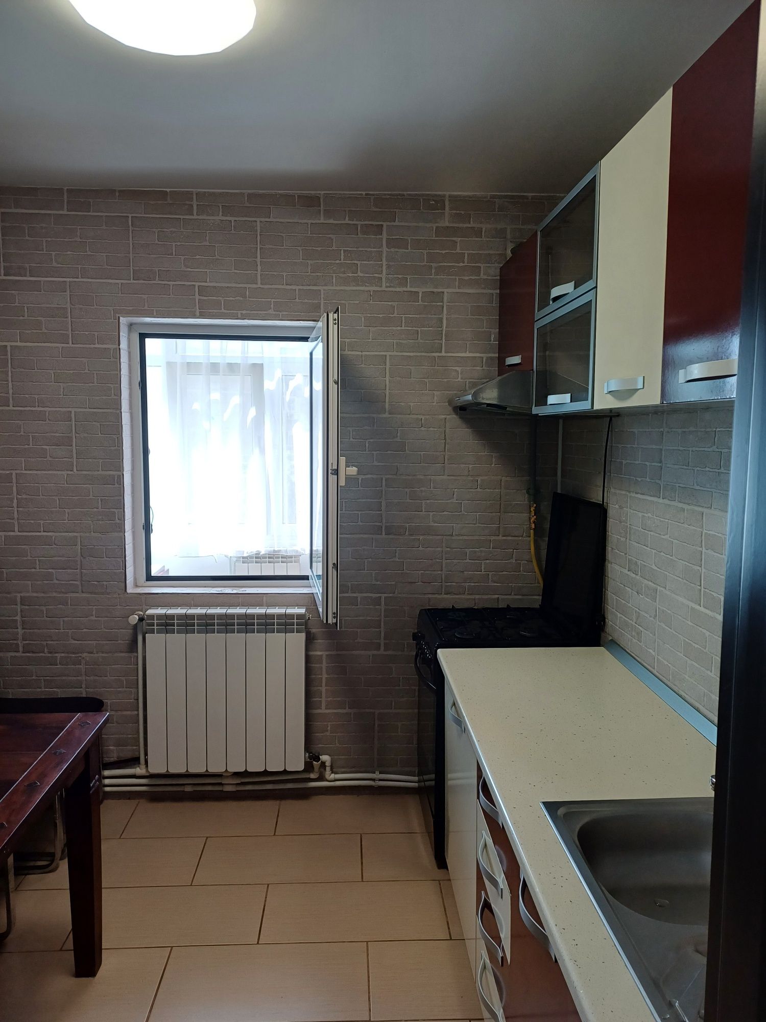 Închiriez apartament 2 camere