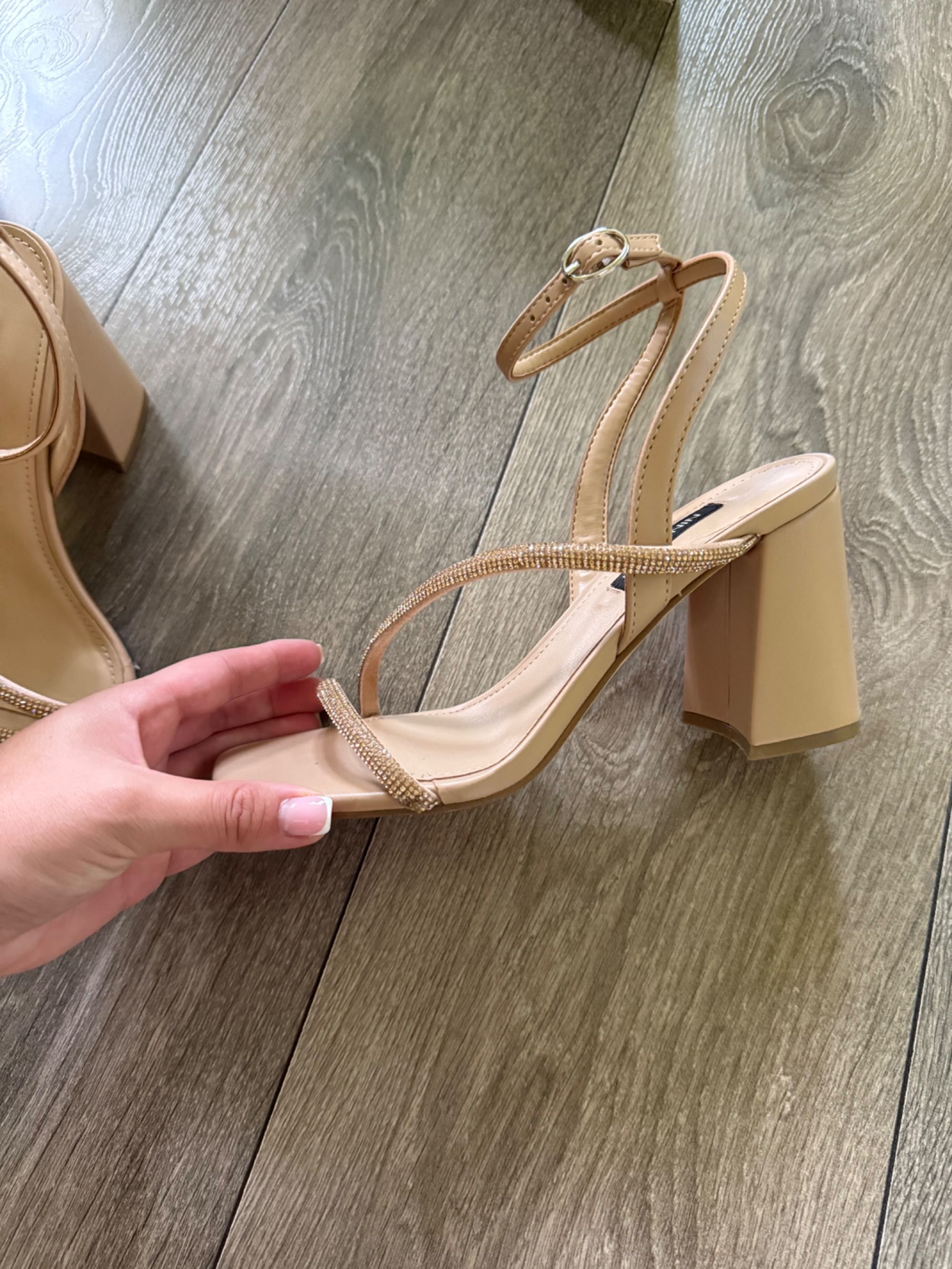 Сандали Nine West