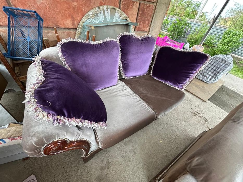 Продам диван и кресло