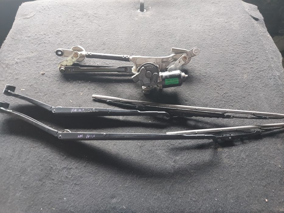 Ansamblu stergatoare cu motoraș brat stergator hyundai i40 98100-3z000