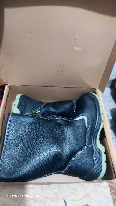 Спец обувь.  Новый