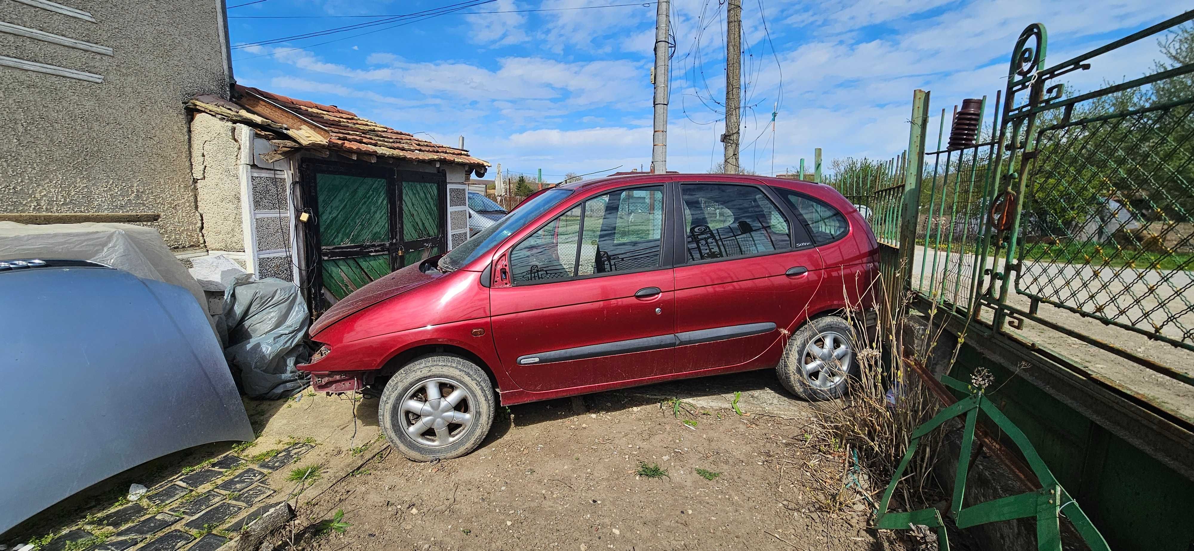 Рено меган сценик