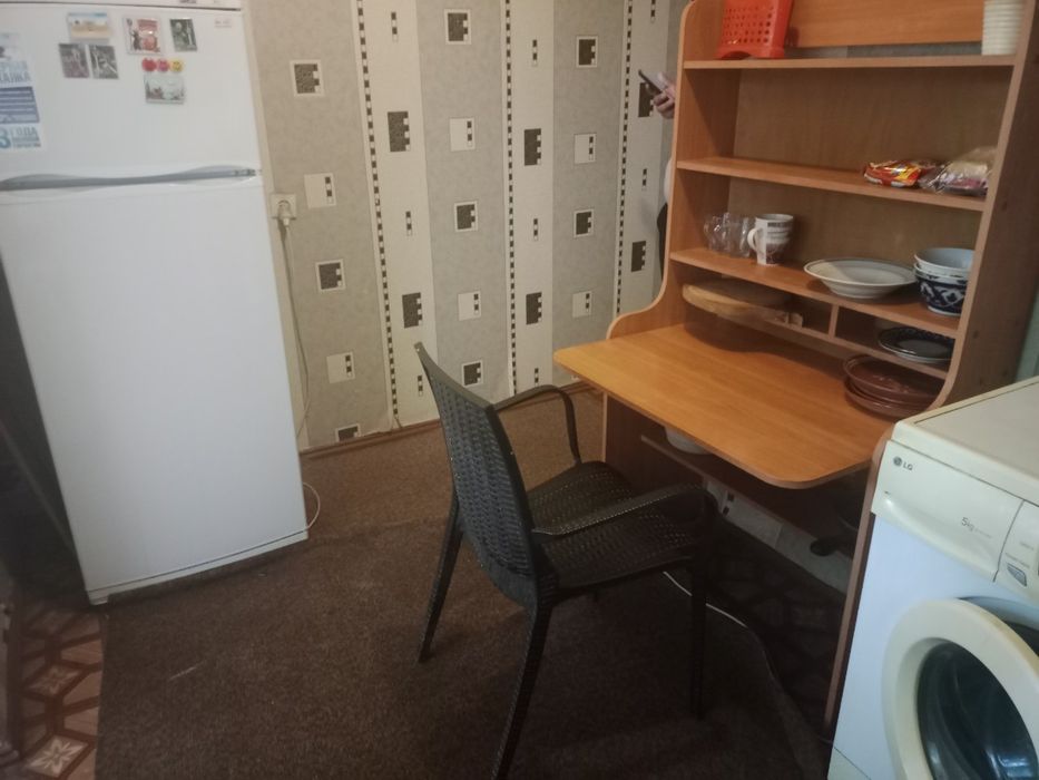 Oybek metro kvartira bollarga