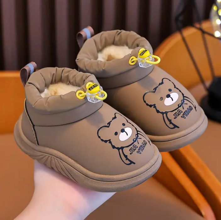 Продам детский зимний обувь