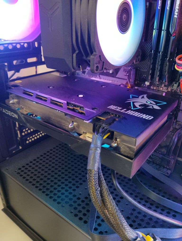 AMD Radeon RX 6600 XT