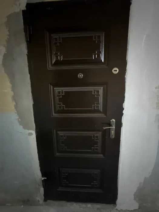 СРОЧНО !!! Продается квартира в Яшнабаде 1/1/4 ( 21 кв/м ) Рисовый